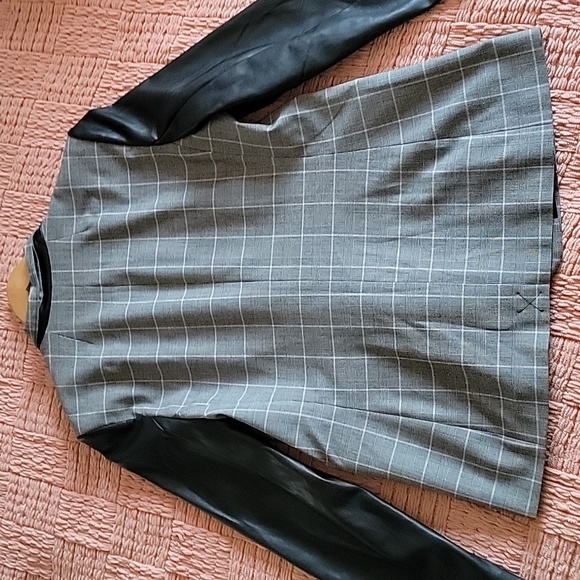 🧡🍂NWT Plaid Leather Jacket - Picture 7 of 10